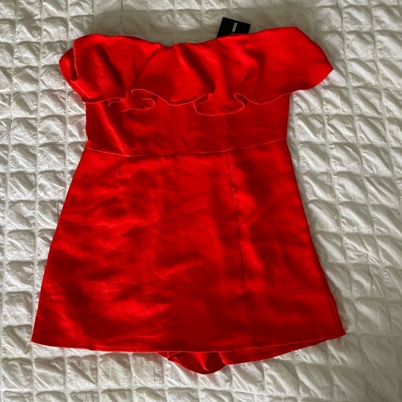 Fashion Nova red ruffle romper - Picture 1 of 8